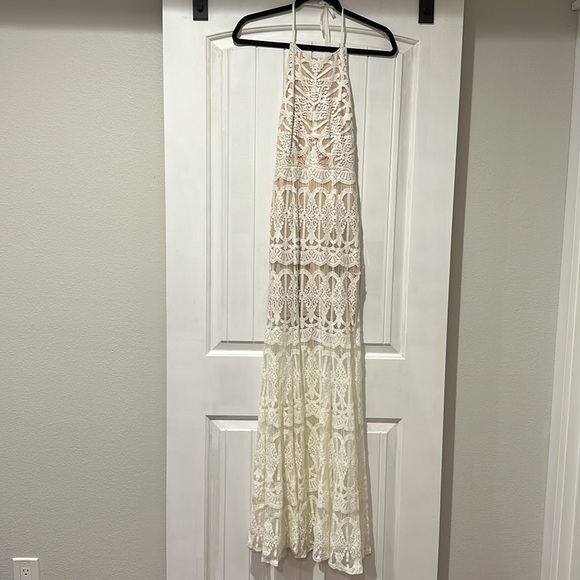 L’atiste Lace Low Back Dress - Picture 3 of 4